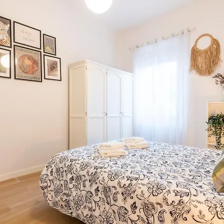 Tuguest Plaza Pescaderia - Catedral Apartment